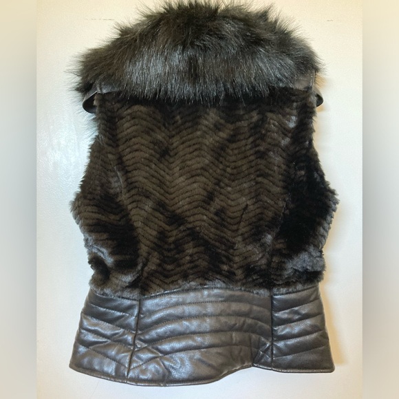 Guess Women’s Faux Fur Black zip Up Vest Size L Large - Picture 2 of 4